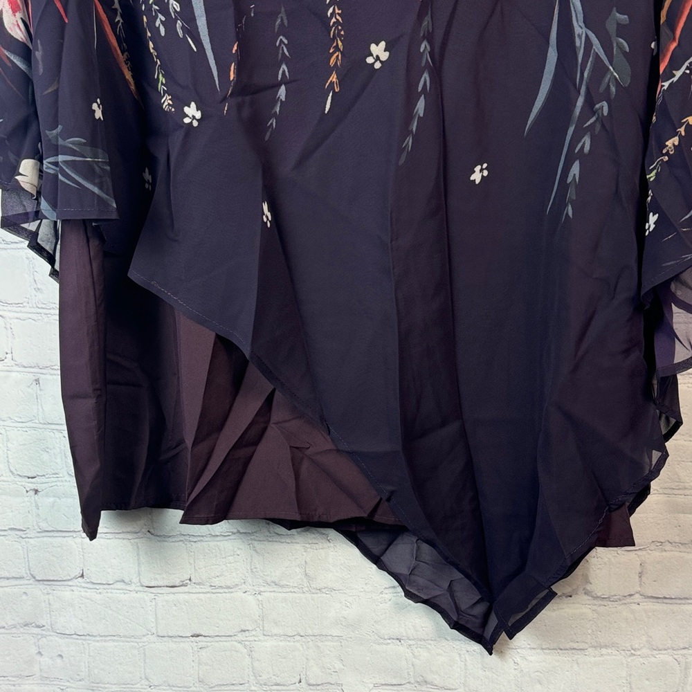 BloomChic Purple Floral Asymmetrical Blouse Plus Size 1X - Picture 5 of 7